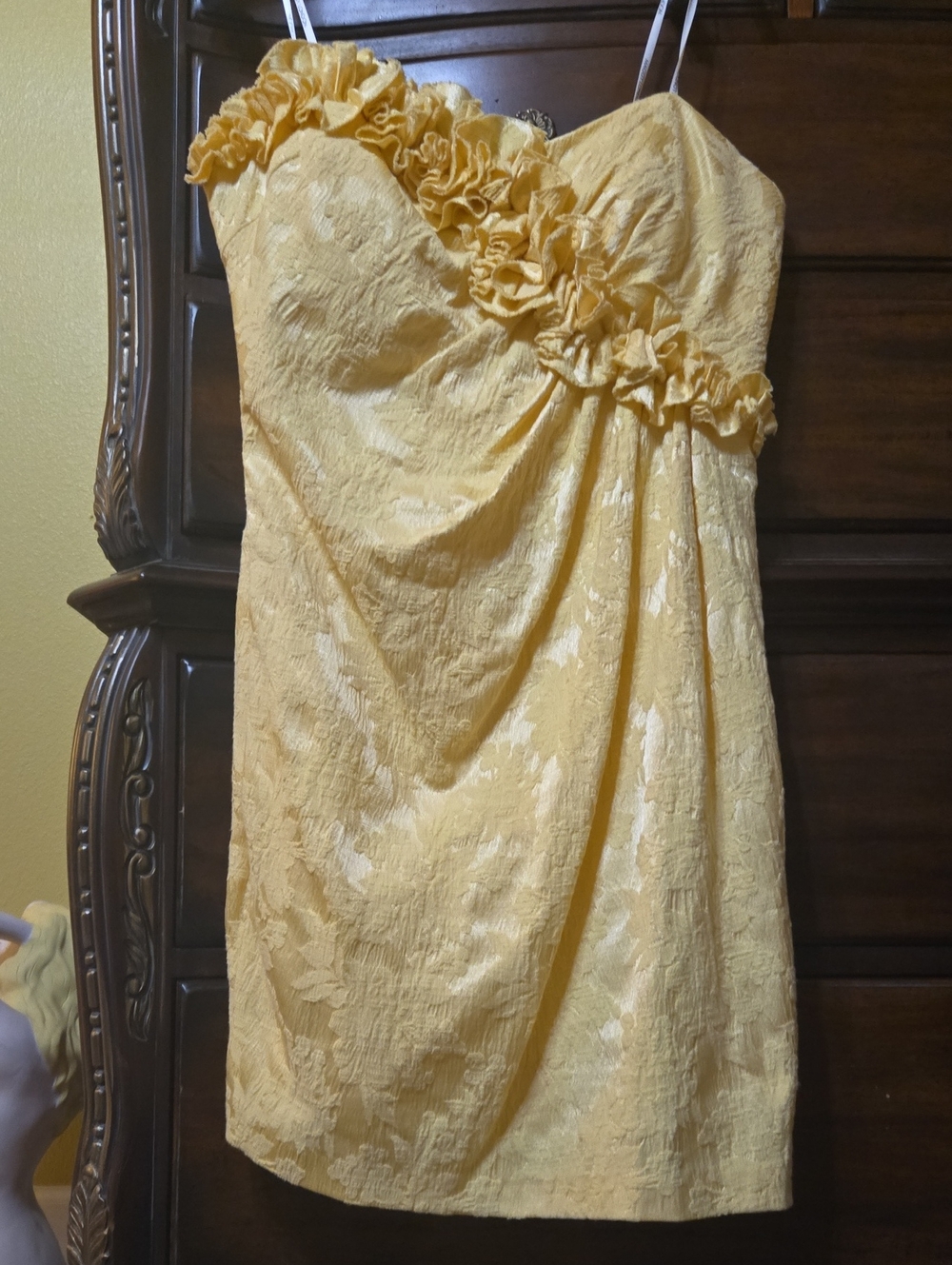Maggy London Brocade Bright Yellow Floral Ruffle Applique  With Bilt In Support
